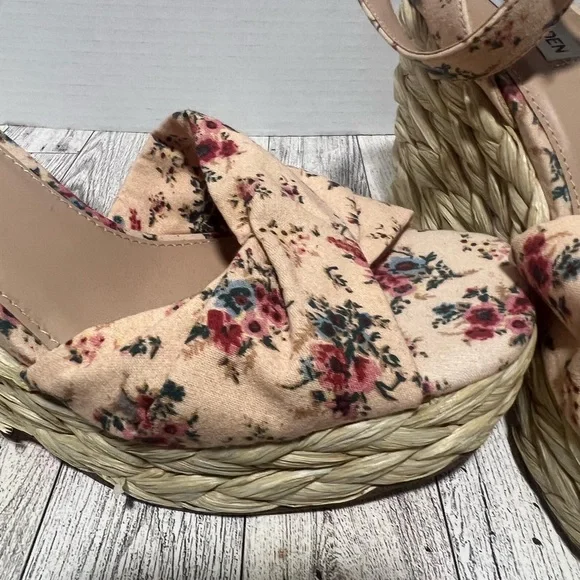 Blush Pink Floral Steve Madden platform Wedges Sz 10 - Picture 9 of 10
